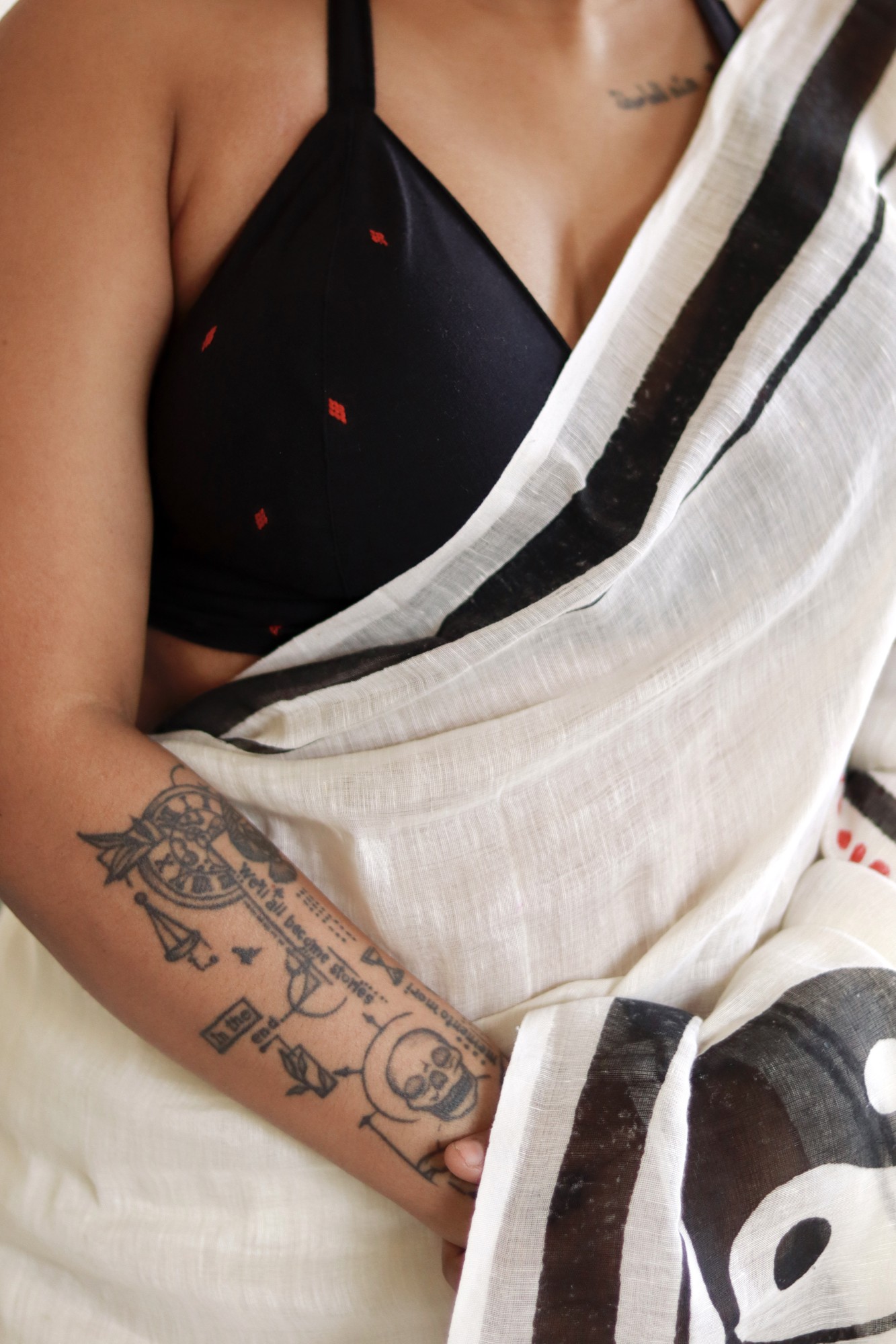 Black Red Buta Bustier - Image 2